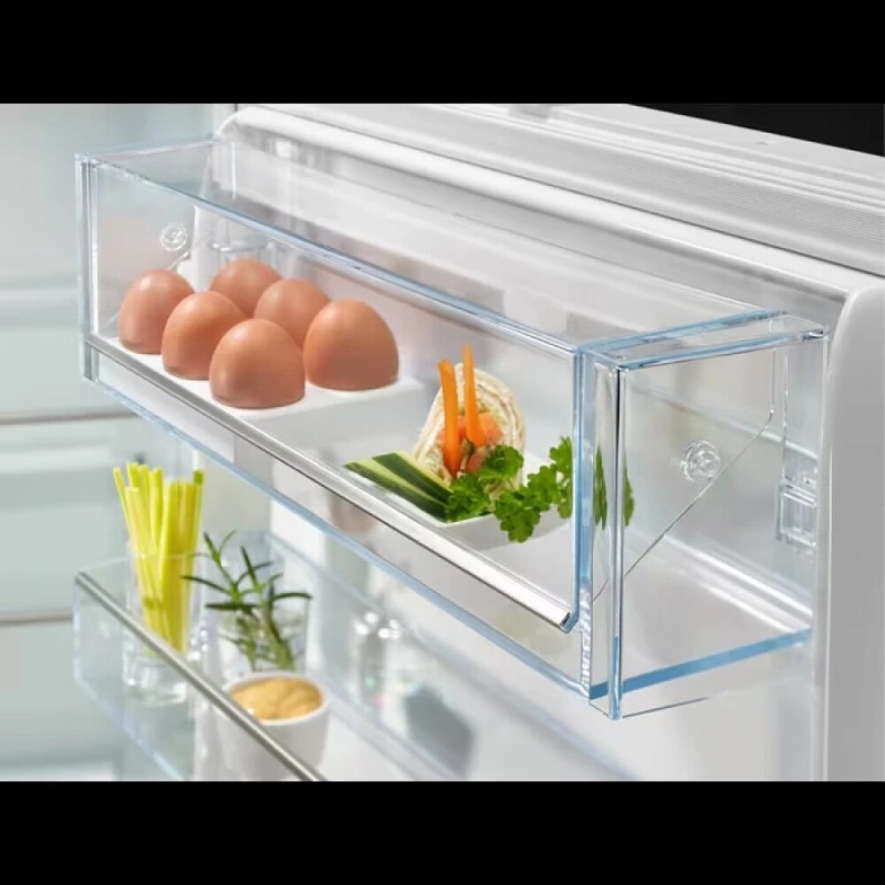 Chłodziarko-zamrażarka ELECTROLUX ENC8MD18S Chłodziarko-zamrażarka ELECTROLUX ENC8MD18S