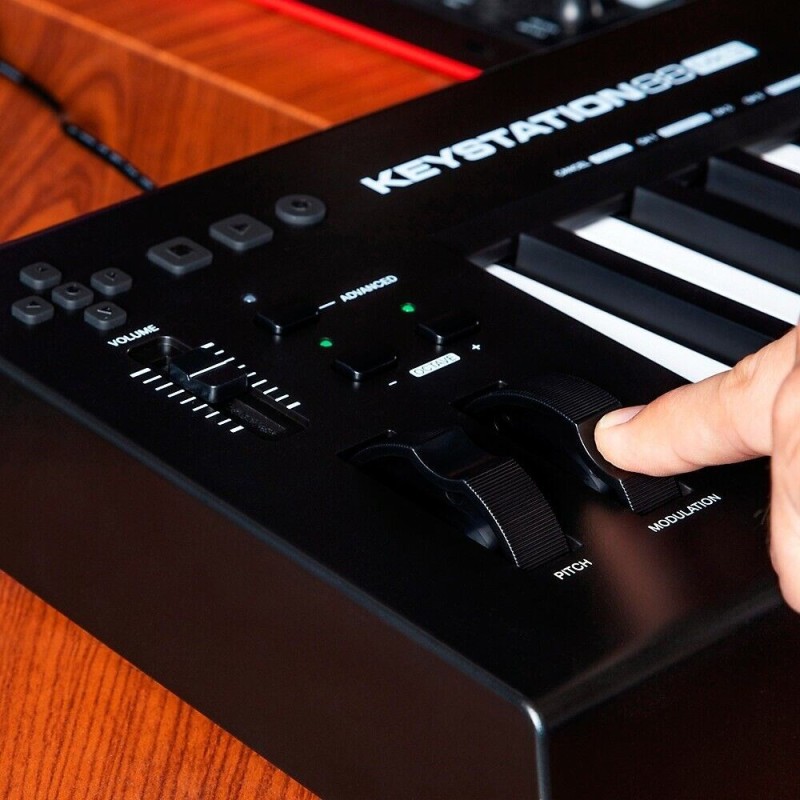 M-AUDIO Keystation 88 MK3 MIDI keyboard 88 keys USB Black, White M-AUDIO Keystation 88 MK3 MIDI keyboard 88 keys USB Black, White