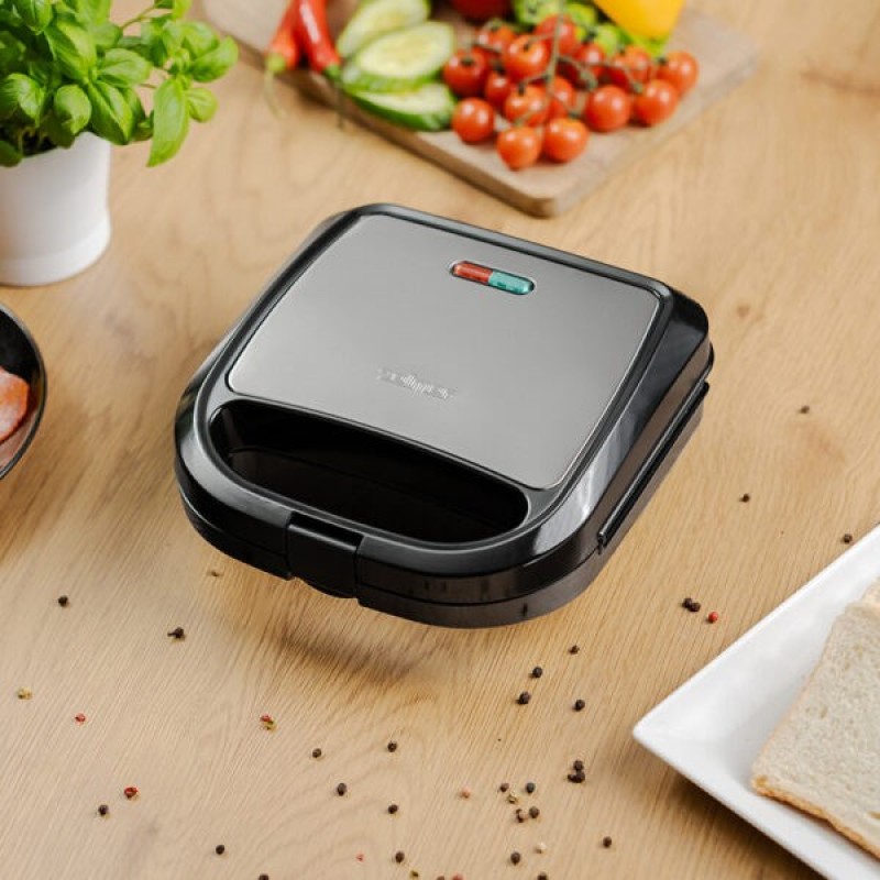 Zelmer Sandwich Toaster ZSM7710 750 Watt Black Silver Zelmer Sandwich Toaster ZSM7710 750 Watt Black Silver
