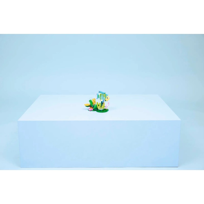 LEGO CREATOR 3 IN 1 31384 Wild Animals: Colorful Hummingbird