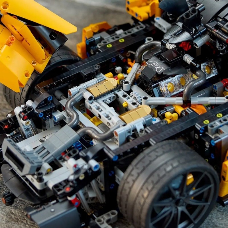 LEGO TECHNIC 42172 McLaren P1 LEGO TECHNIC 42172 McLaren P1