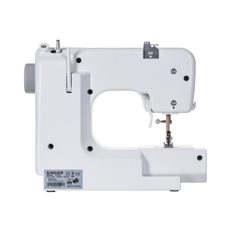 SINGER M1005 sewing machine