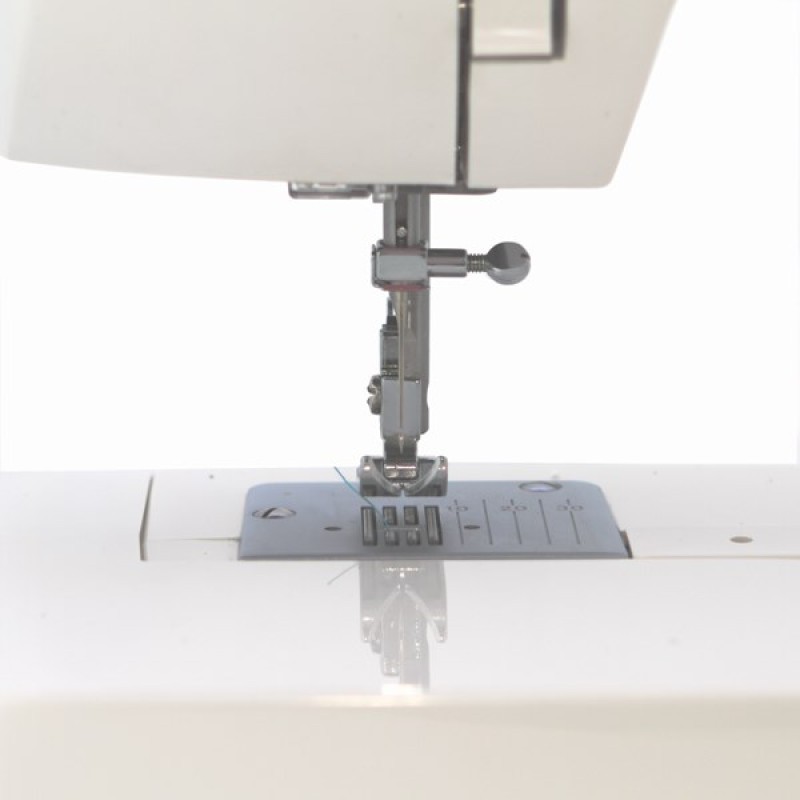 Mechanical sewing machine Łucznik EWA II 2014 Mechanical sewing machine Łucznik EWA II 2014