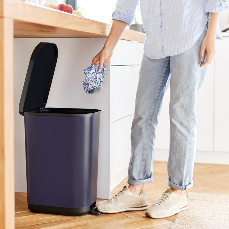 ROTHO Ribo Blue - pedal bin – 35l ROTHO Ribo Blue - pedal bin – 35l