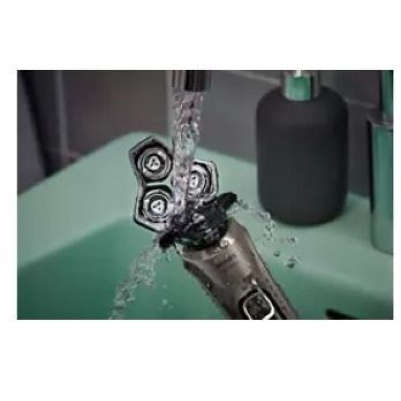 Philips S5886/30 Series 5000 electric shaver for wet and dry shaving