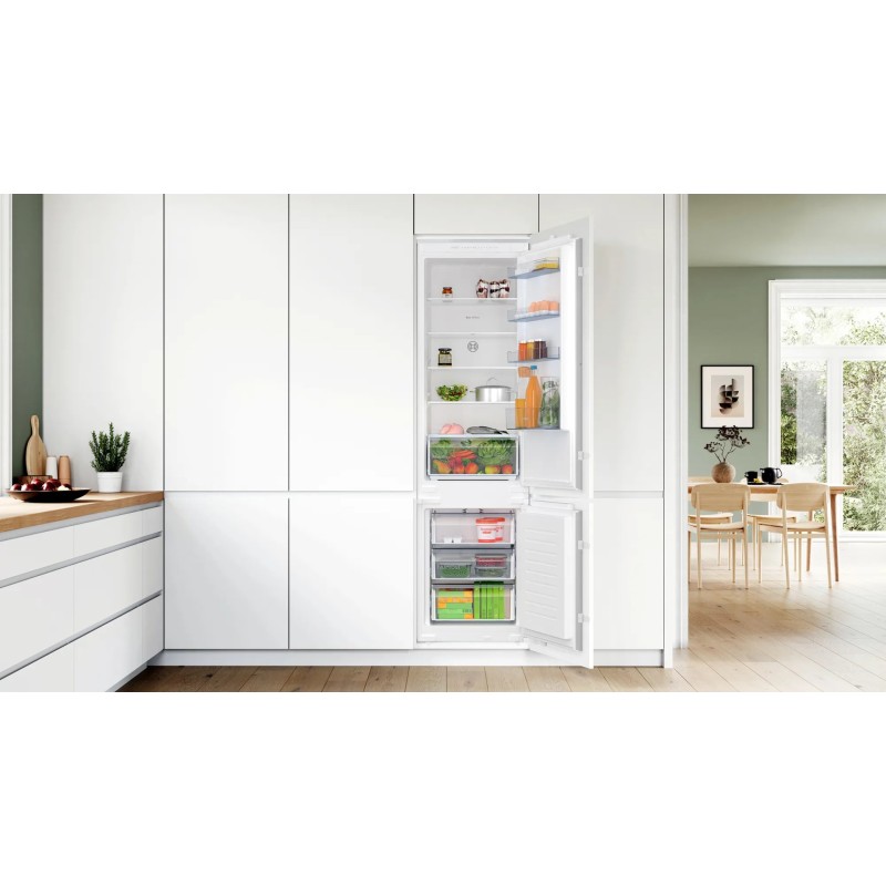 Bosch Serie 2 KIN96NSE0 fridge-freezer Built-in 290 L E White Bosch Serie 2 KIN96NSE0 fridge-freezer Built-in 290 L E White
