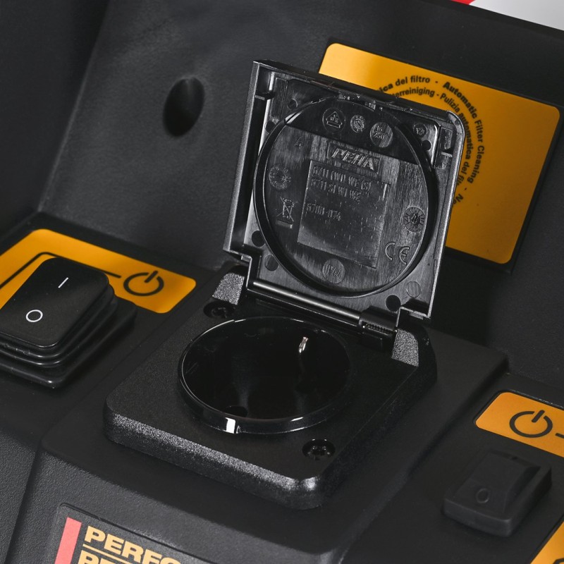 DeWALT DWV901L dust extractor Black, Yellow 30 L 1400 W DeWALT DWV901L dust extractor Black, Yellow 30 L 1400 W