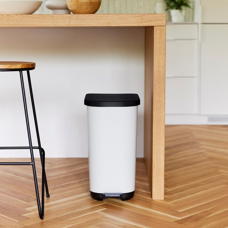 ROTHO Ribo Blue - pedal bin – 35l ROTHO Ribo Blue - pedal bin – 35l