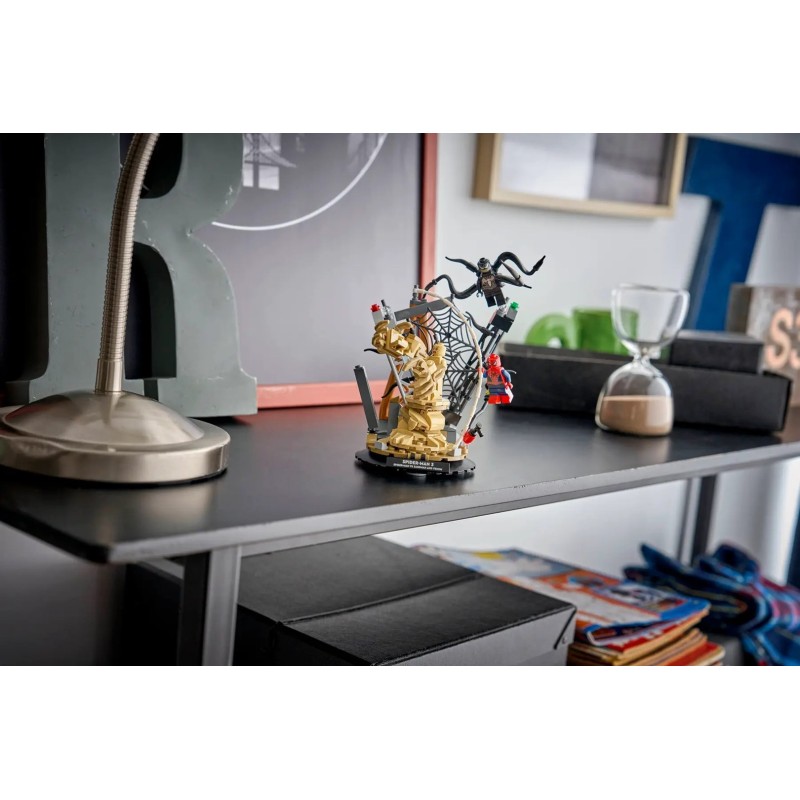 LEGO MARVEL 76334 Epic Battle: Spider-Man vs. Sandman