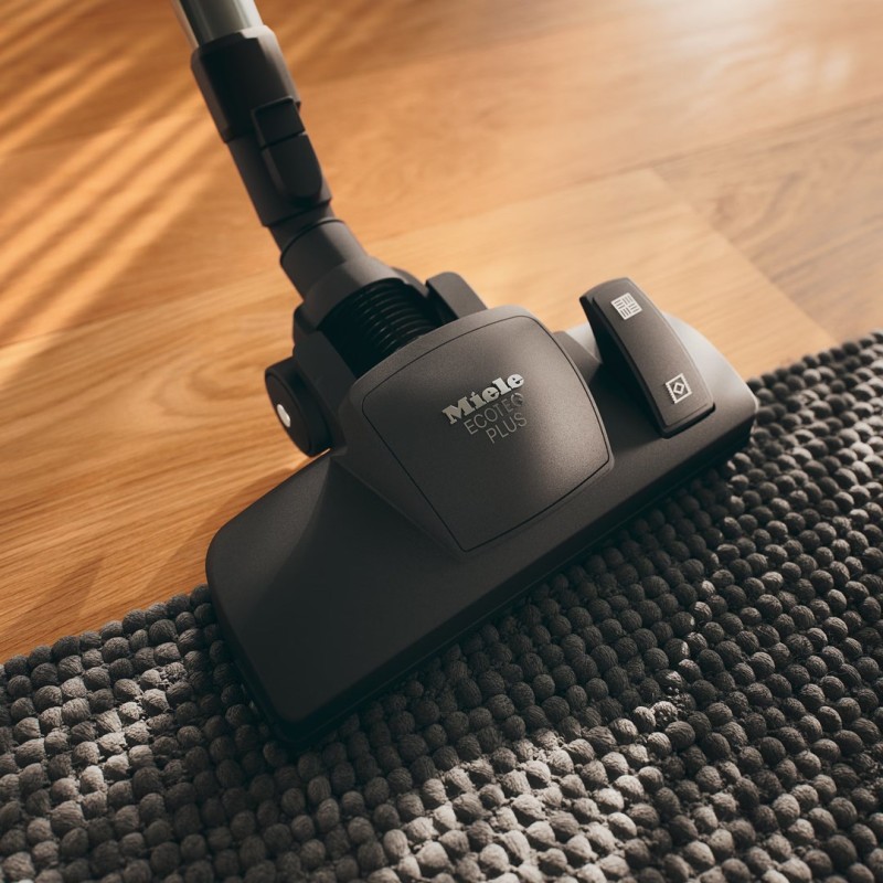 Miele Blizzard CX1 Cat & Dog Bagless hoover Mango red Miele Blizzard CX1 Cat & Dog Bagless hoover Mango red