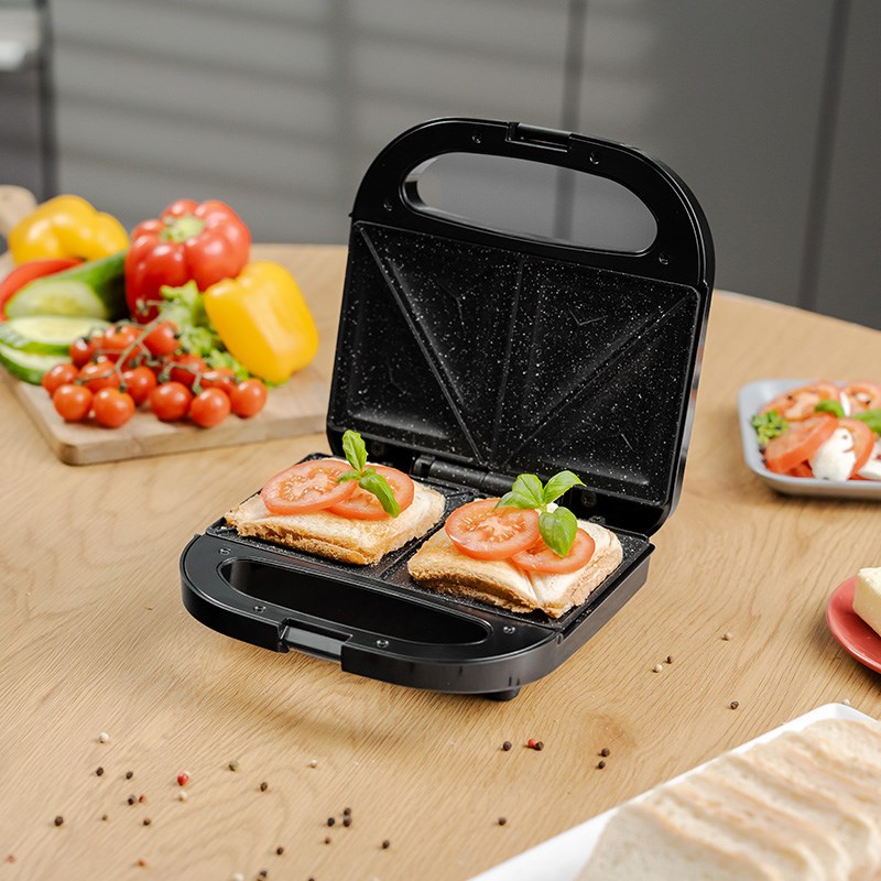 Zelmer Sandwich Toaster ZSM7710 750 Watt Black Silver Zelmer Sandwich Toaster ZSM7710 750 Watt Black Silver