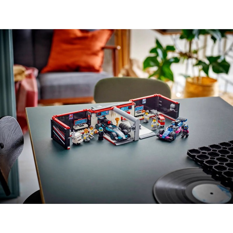 LEGO CITY 60444 F1 Garage & Mercedes-AMG & Alpine Cars LEGO CITY 60444 F1 Garage & Mercedes-AMG & Alpine Cars