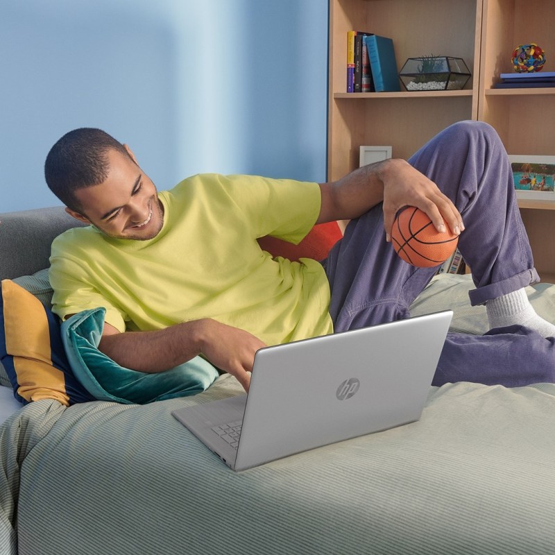 HP 17-cn3135nw Intel® Core™ i5 i5-1334U Laptop 43.9 cm (17.3 HP 17-cn3135nw Intel® Core™ i5 i5-1334U Laptop 43.9 cm (17.3