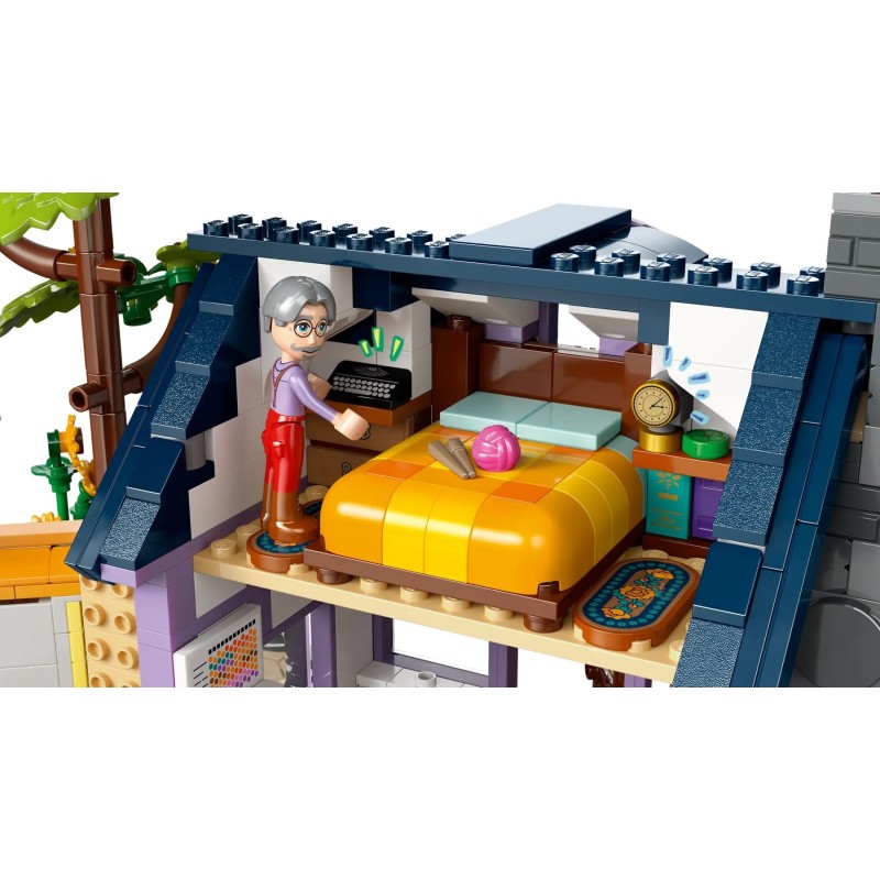 LEGO FRIENDS 42669 Beekeepers House and Flower Garden