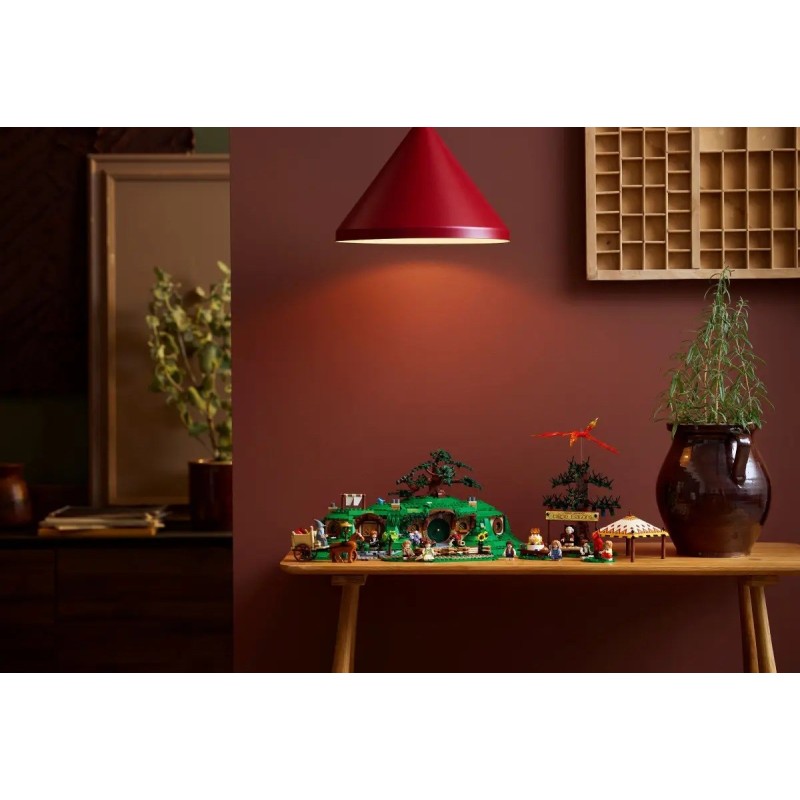 LEGO ICONS 10354 The Lord of the Rings: Shire LEGO ICONS 10354 The Lord of the Rings: Shire