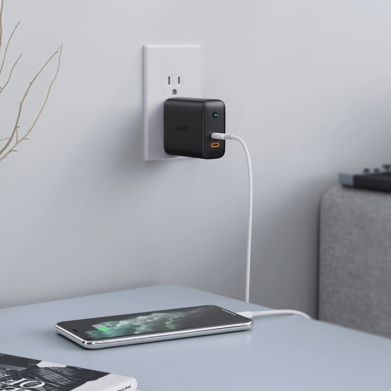 AUKEY PA-D2 mobile device charger 36W Black Indoor AUKEY PA-D2 mobile device charger 36W Black Indoor