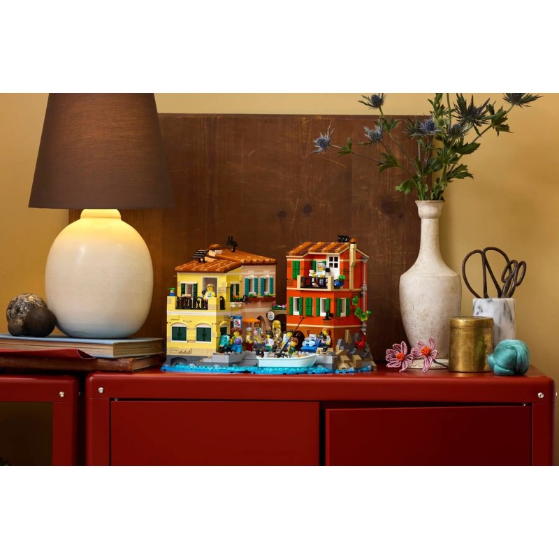 LEGO IDEAS 21359 Italian Riviera