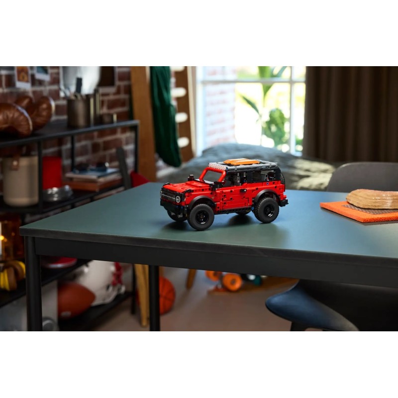 LEGO TECHNIC 42213 Ford Bronco SUV