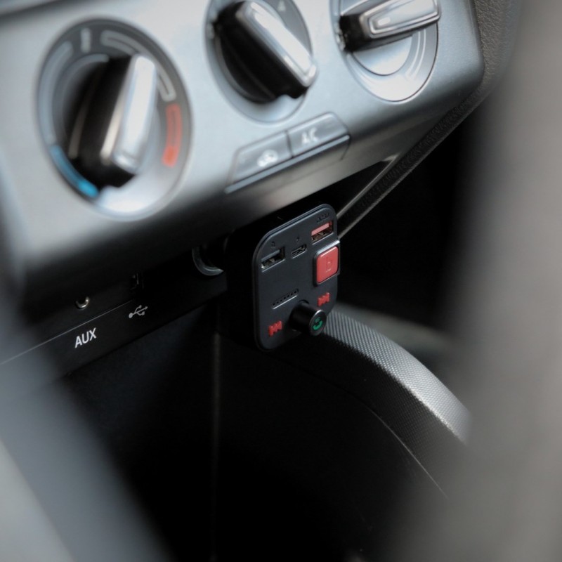 SAVIO FM transmitter, Bluetooth 5.3, QC 3.0 charger, LED display, Bass Boost, TR-15, black