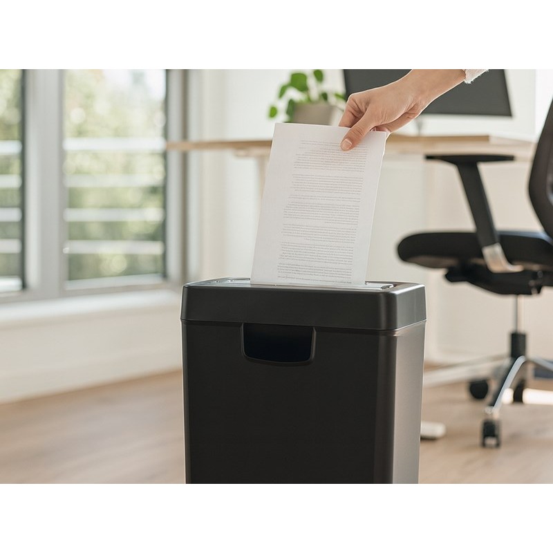Tracer EDGY10L Paper Shredder Black