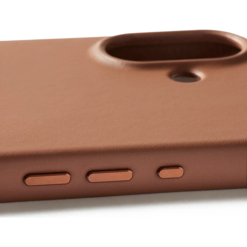 Mujjo Full Leather Case MagSafe Case for iPhone 17 Brown