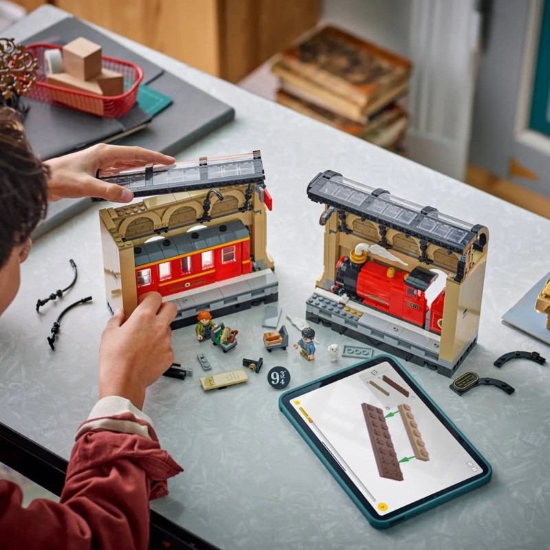 LEGO HARRY POTTER 76450 Book nook: Hogwarts Express LEGO HARRY POTTER 76450 Book nook: Hogwarts Express