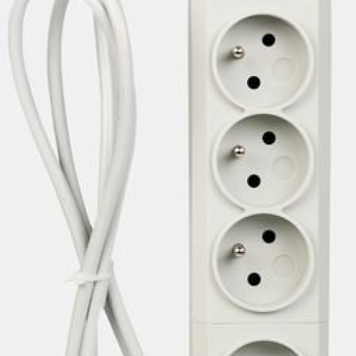 Activejet 6GNU - 3M - S power strip with cord