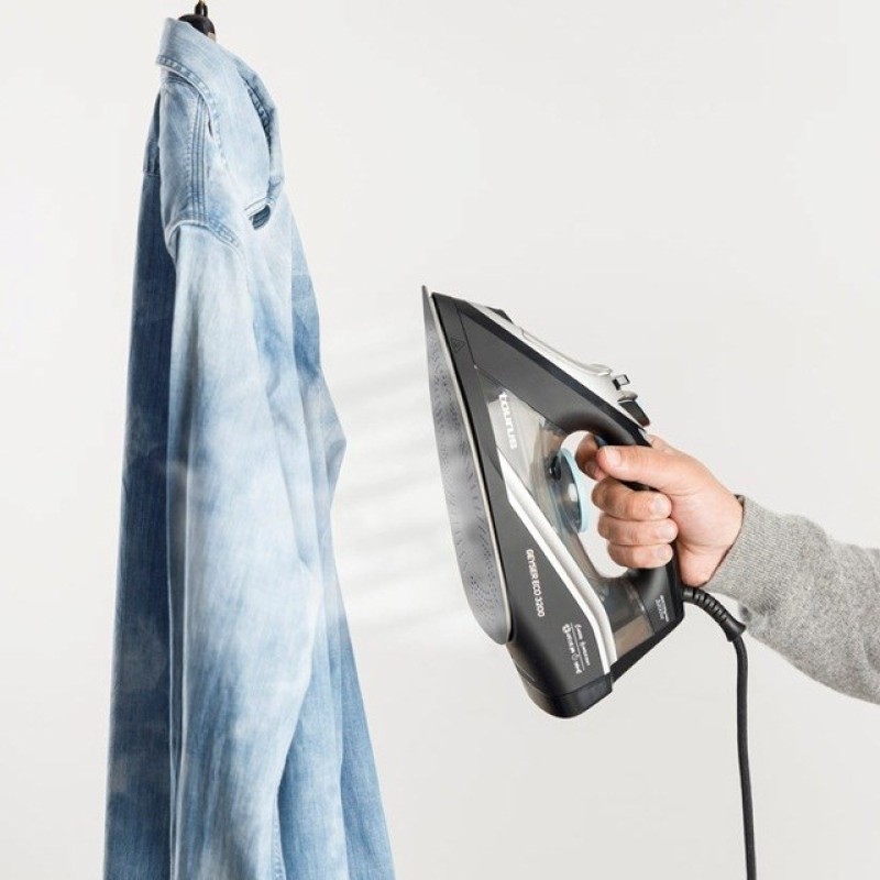 Taurus Geyser Eco Iron 3200 W Black Taurus Geyser Eco Iron 3200 W Black