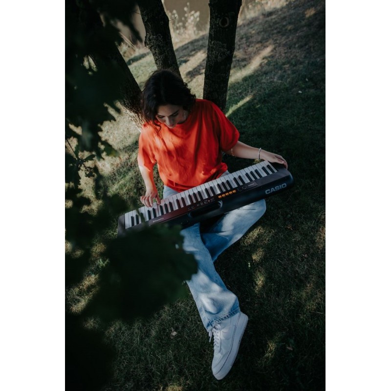 Casio CT-S100 digital piano 61 keys Black, White Casio CT-S100 digital piano 61 keys Black, White