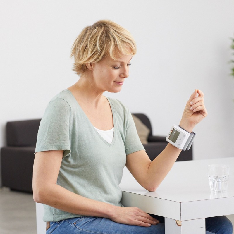 Medisana BW 320 wrist blood pressure monitor Medisana BW 320 wrist blood pressure monitor