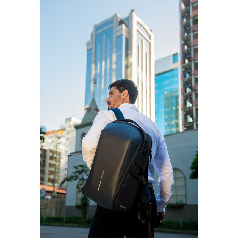 XD DESIGN BACKPACK BIZZ BACKPACK BLACK P/N: P705.931 XD DESIGN BACKPACK BIZZ BACKPACK BLACK P/N: P705.931