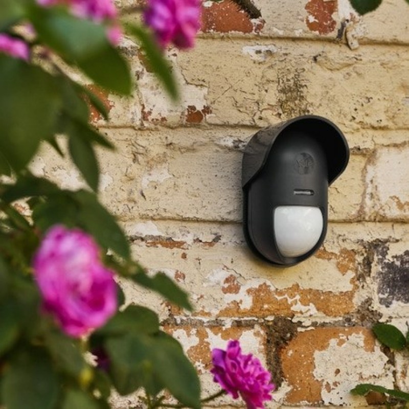 Yale Outdoor Motion Sensor Infrared sensor Wireless Wall Black Yale Outdoor Motion Sensor Infrared sensor Wireless Wall Black