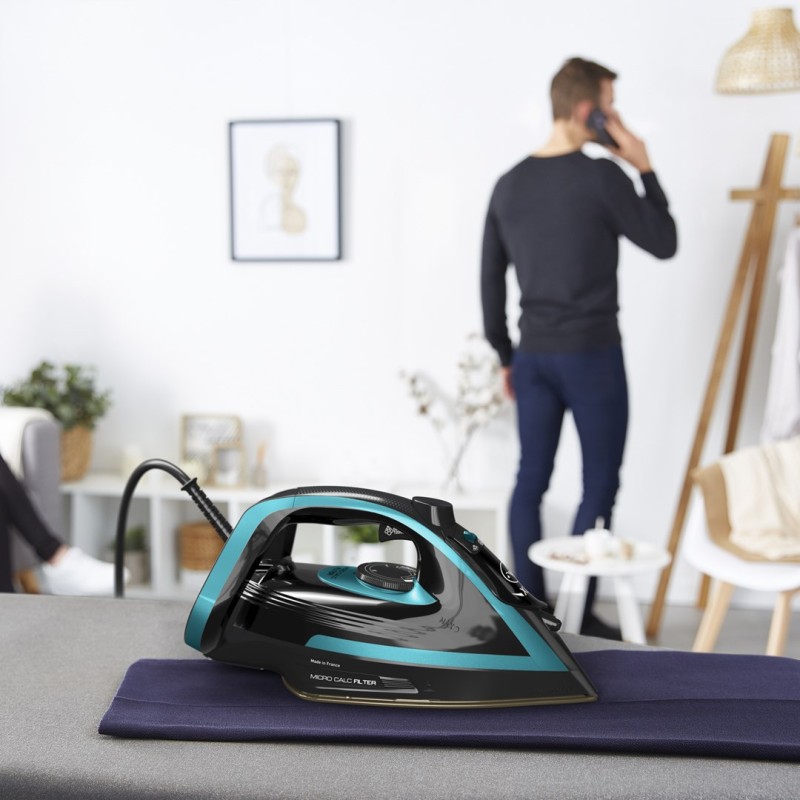 Tefal Puregliss FV8066 Dry & Steam iron Durilium AirGlide Autoclean soleplate 3000 W Black, Blue Tefal Puregliss FV8066 Dry & Steam iron Durilium AirGlide Autoclean soleplate 3000 W Black, Blue