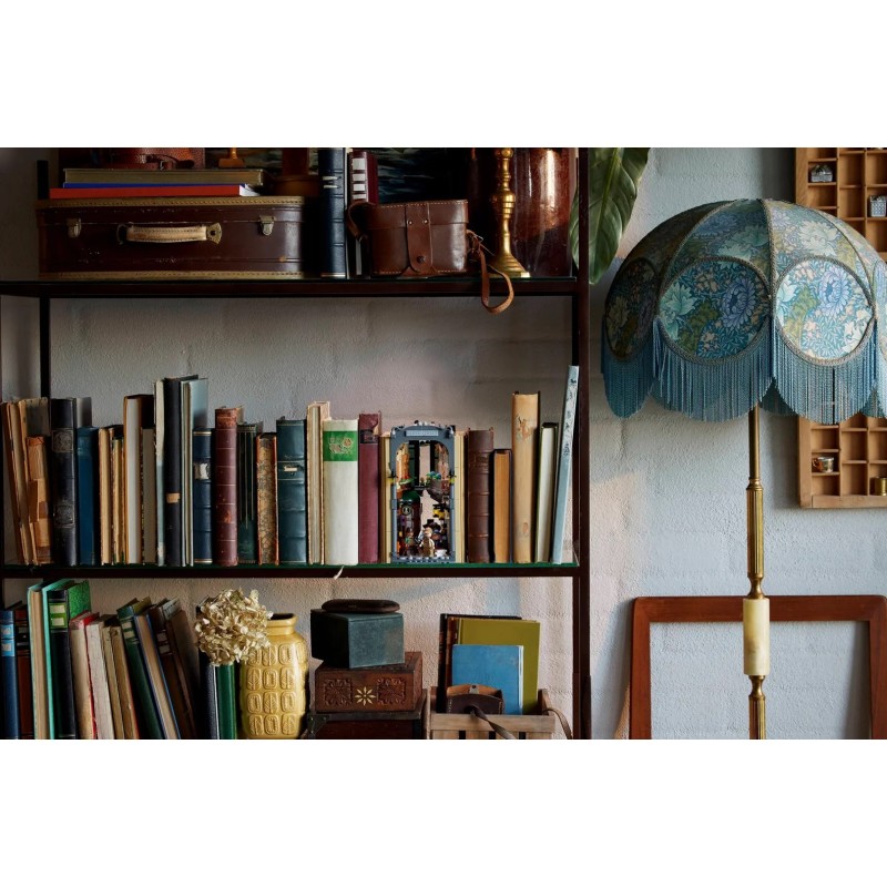 LEGO ICONS 10351 Sherlock Holmes: Book nook