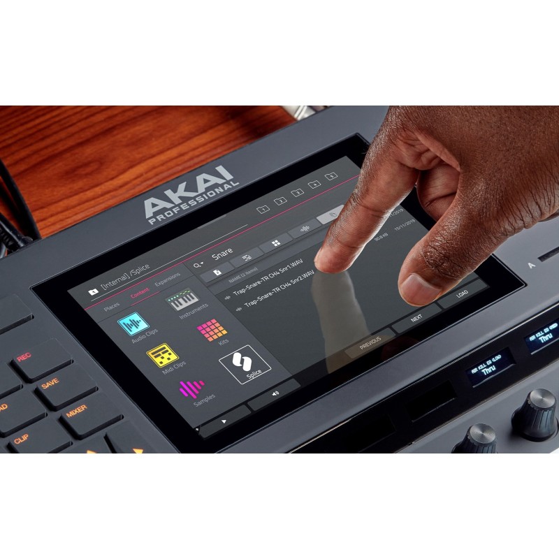 AKAI FORCE Standalone music production station Sampler MIDI USB Black AKAI FORCE Standalone music production station Sampler MIDI USB Black