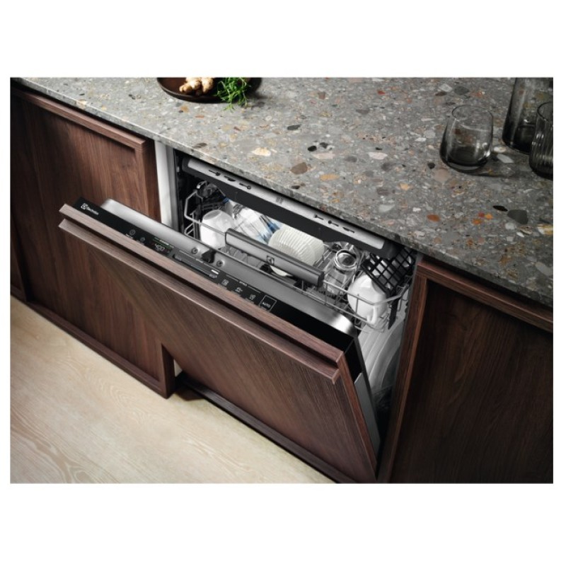 Electrolux EEG69420W Fully built-in 15 place settings C Electrolux EEG69420W Fully built-in 15 place settings C