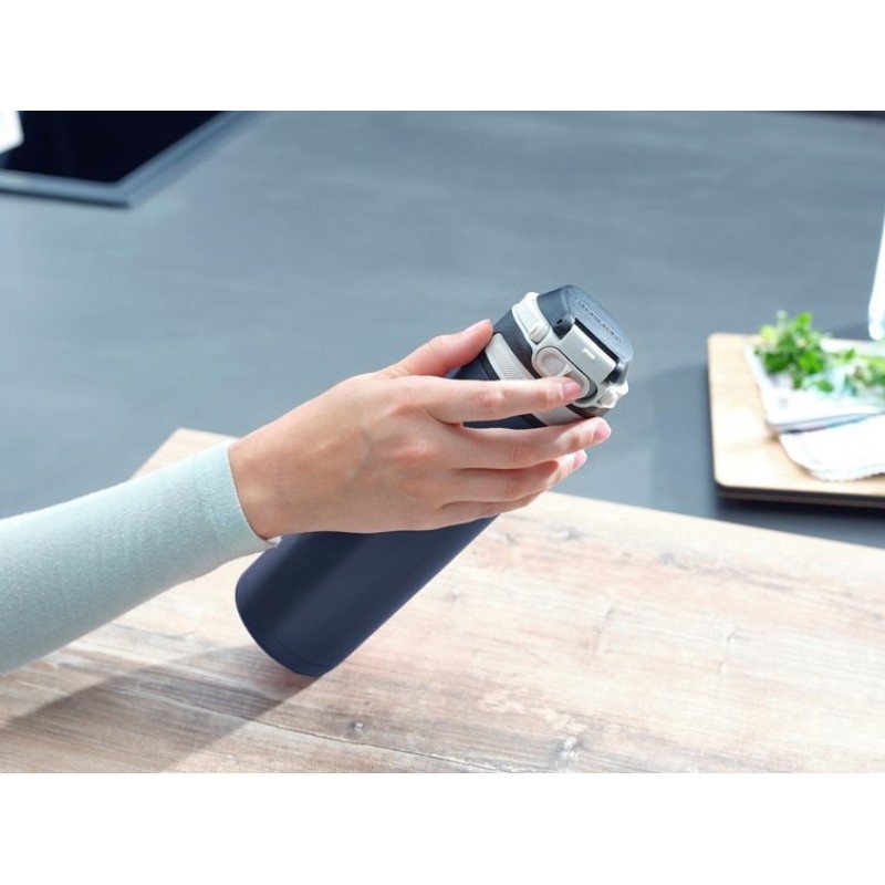 Leifheit 03275 travel mug 600 ml Black, Blue Stainless steel Leifheit 03275 travel mug 600 ml Black, Blue Stainless steel