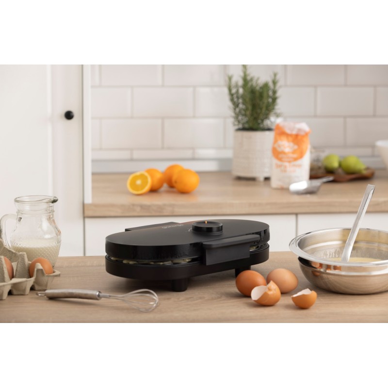 Waffle maker GORENJE WM1200B black, 1200 W