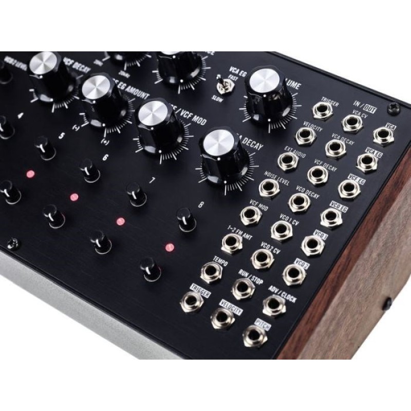 MOOG DFAM Analog synthesizer semi-modular drum machine Black MOOG DFAM Analog synthesizer semi-modular drum machine Black