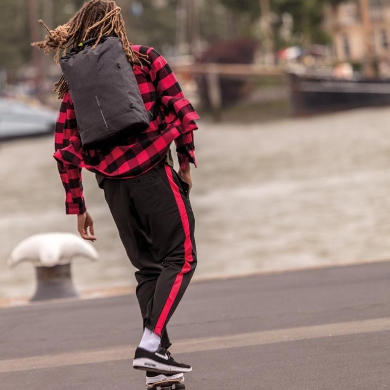XD DESIGN BACKPACK BOBBY URBAN LITE BLACK P/N: P705.501 XD DESIGN BACKPACK BOBBY URBAN LITE BLACK P/N: P705.501