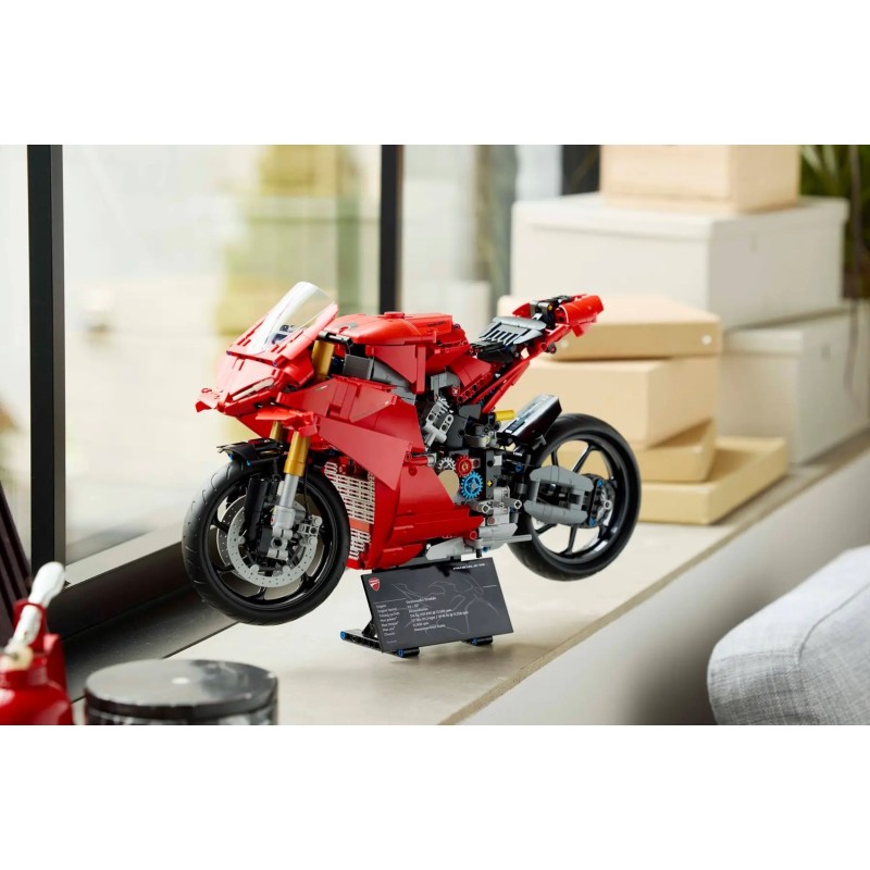 LEGO TECHNIC 42202 Ducati Panigale V4 S Motorcycle LEGO TECHNIC 42202 Ducati Panigale V4 S Motorcycle