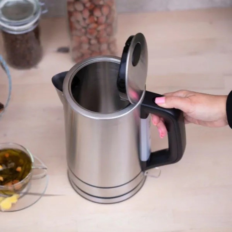 MPM MCZ-121M electric kettle 1.7 L 2200 W Steel