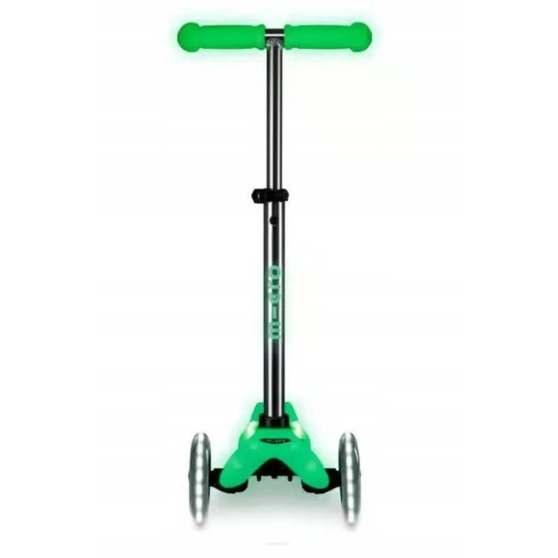 Mini Micro Deluxe Glow LED Plus Icy Lime scooter Mini Micro Deluxe Glow LED Plus Icy Lime scooter
