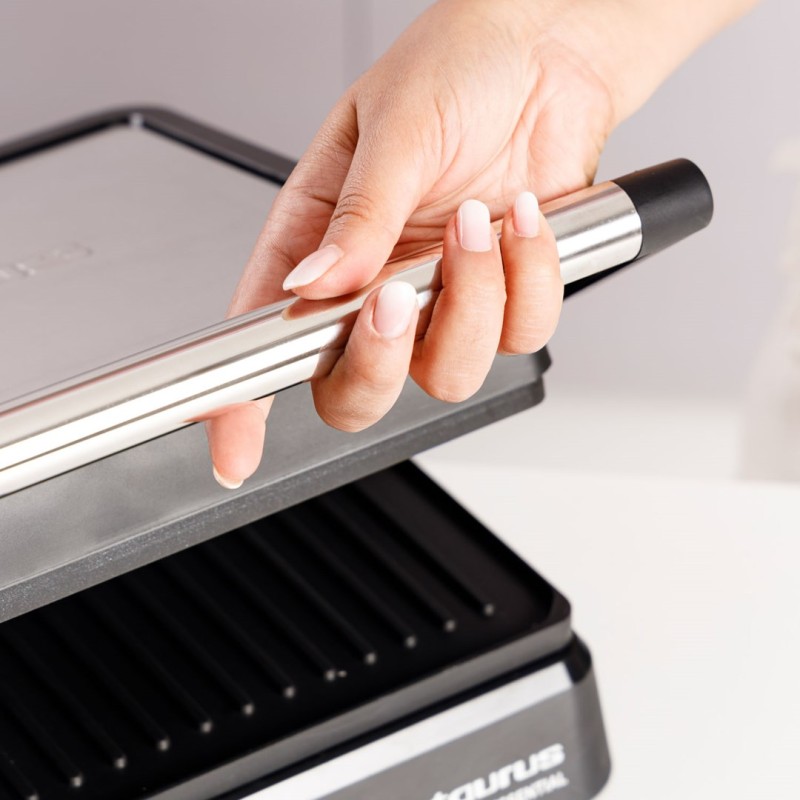 Taurus Bistro Essential 2600W meat and burger grill Taurus Bistro Essential 2600W meat and burger grill