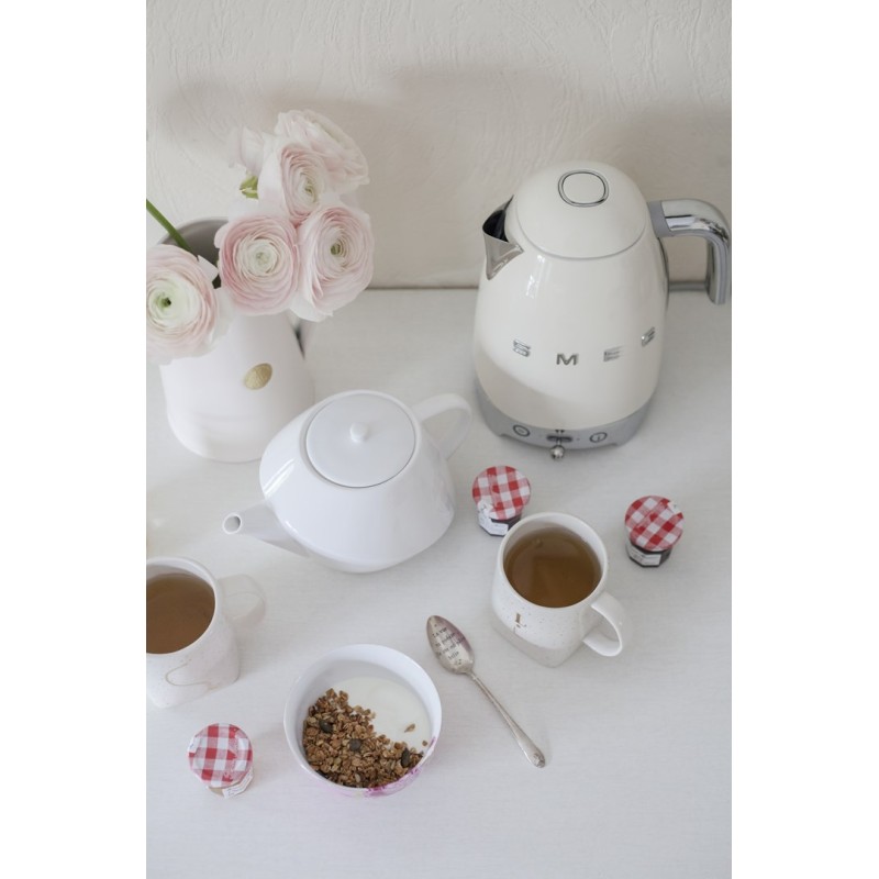Smeg 50's Style Kettles KLF04CREU Cream Smeg 50's Style Kettles KLF04CREU Cream