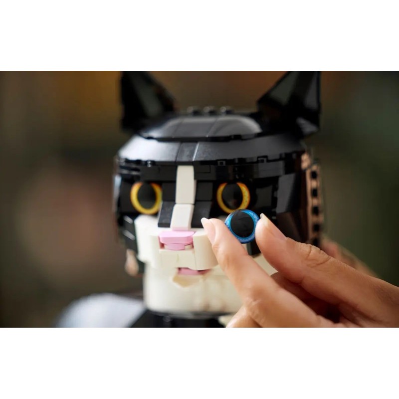 LEGO IDEAS 21349 Tuxedo Cat