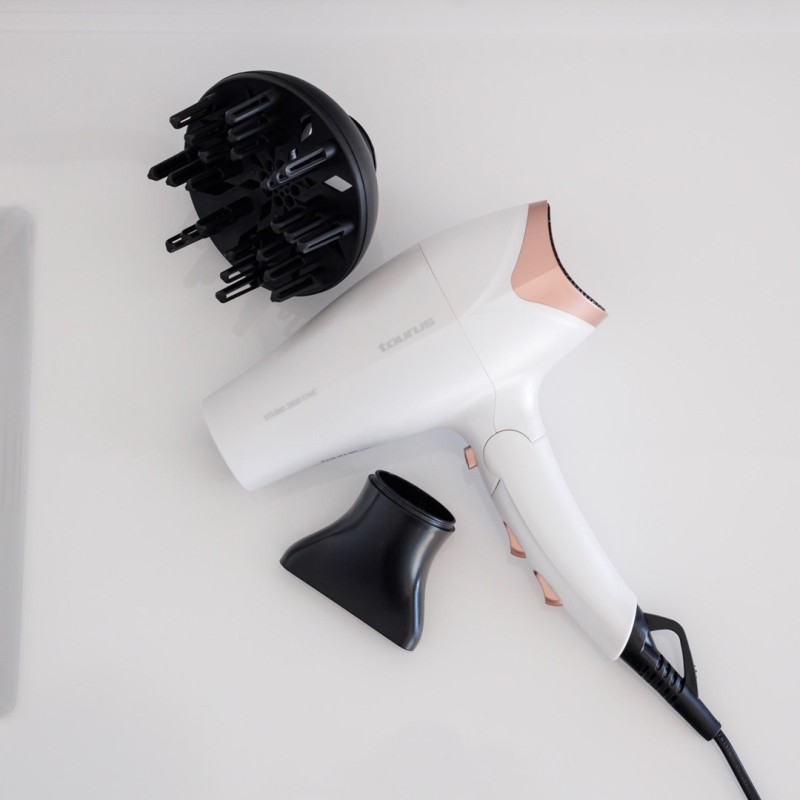 Taurus STUDIO 2500 IONIC hair dryer 2400 W White Taurus STUDIO 2500 IONIC hair dryer 2400 W White