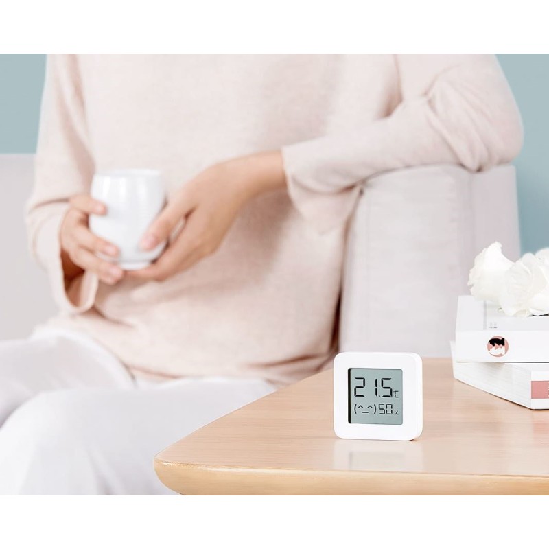 Xiaomi Mi Temperature & Humidity Monitor 2 Xiaomi Mi Temperature & Humidity Monitor 2