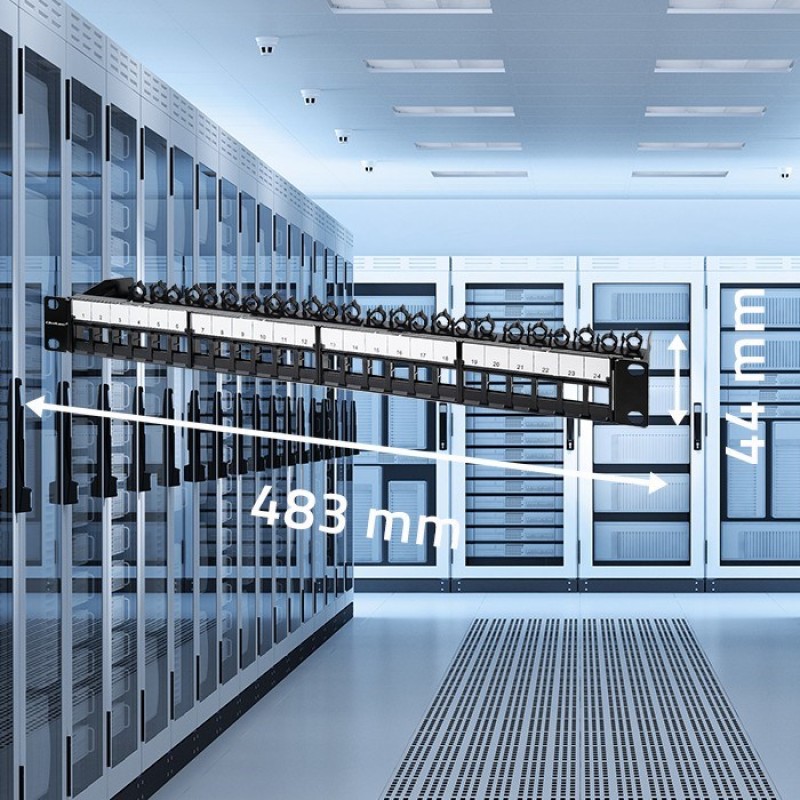 Qoltec 54516 Patch panel for 19'' rack | 24 ports | 1U | UTP | Black