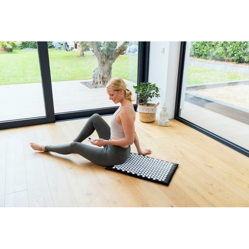 Medisana MM 100 acupressure mat with heating function